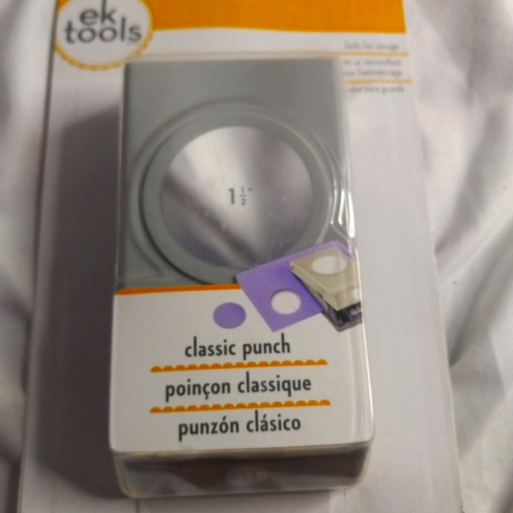 Circle craft punch